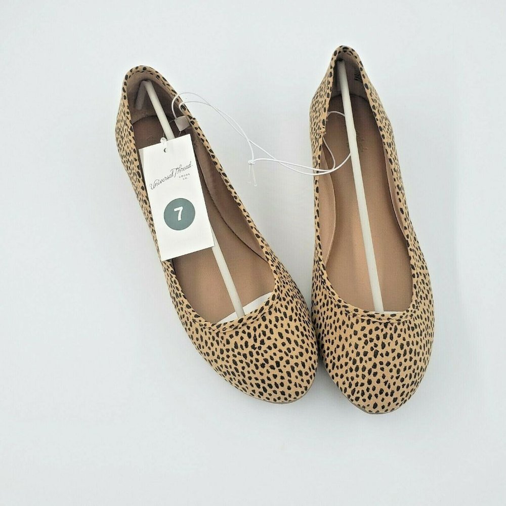 NWT Women's Brown Everly Size 7 Animal Print Flats